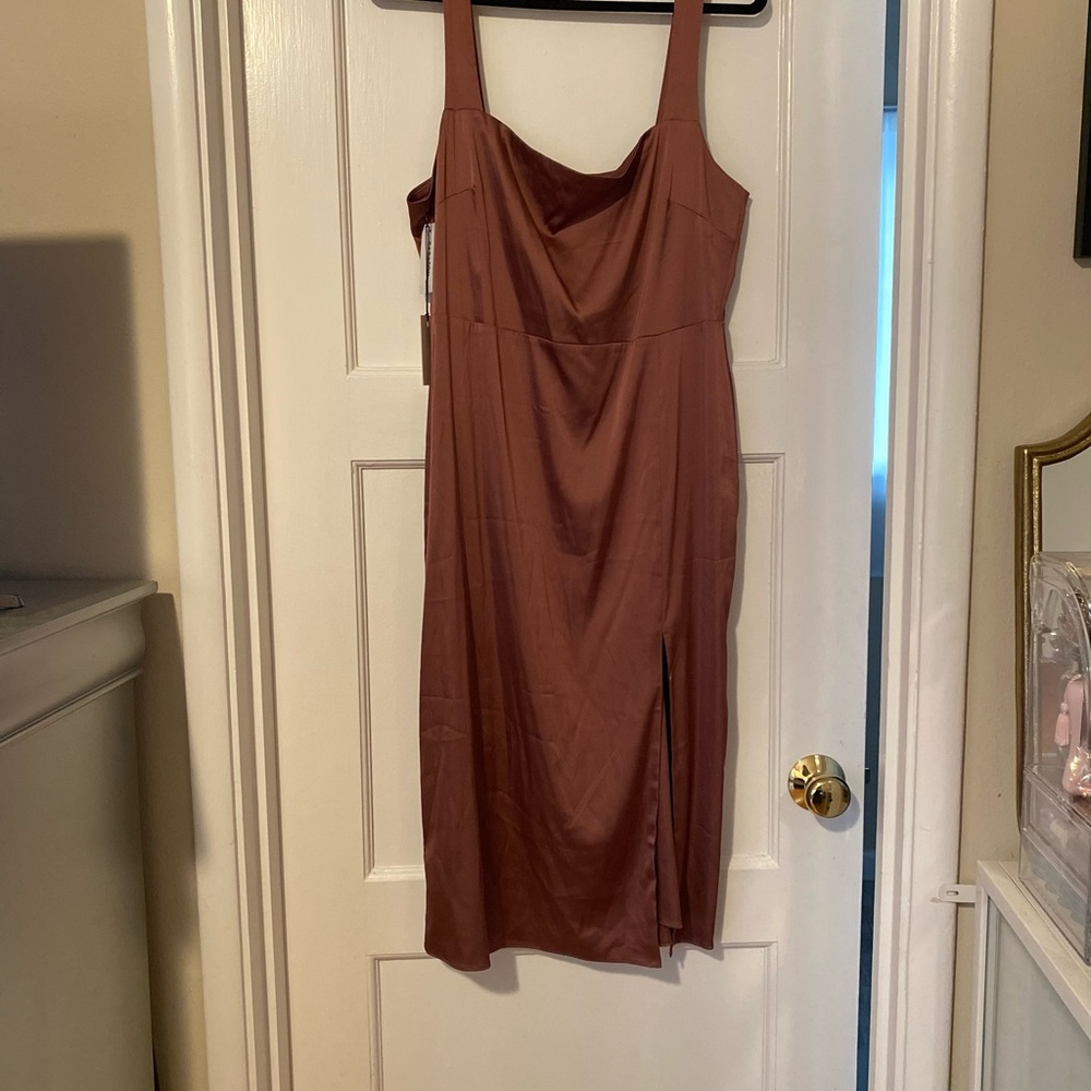 Aritzia Babaton 90s Slit Dress in Rose color, Size 12, NWT